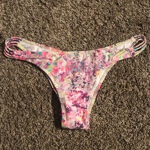 Victoria’s Secret Itsy Bikini